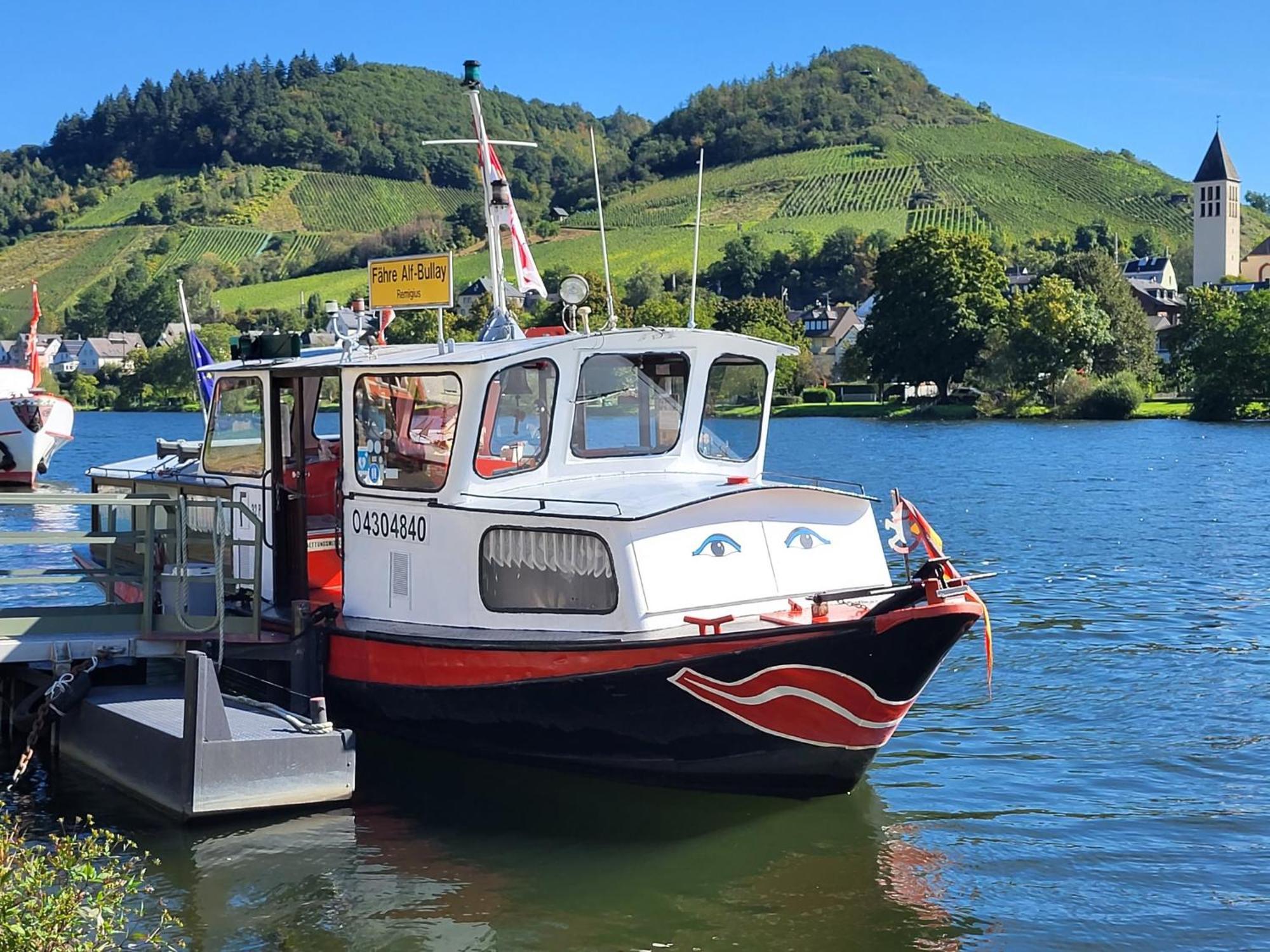 Ferienwohnungen Bullay Exteriör bild